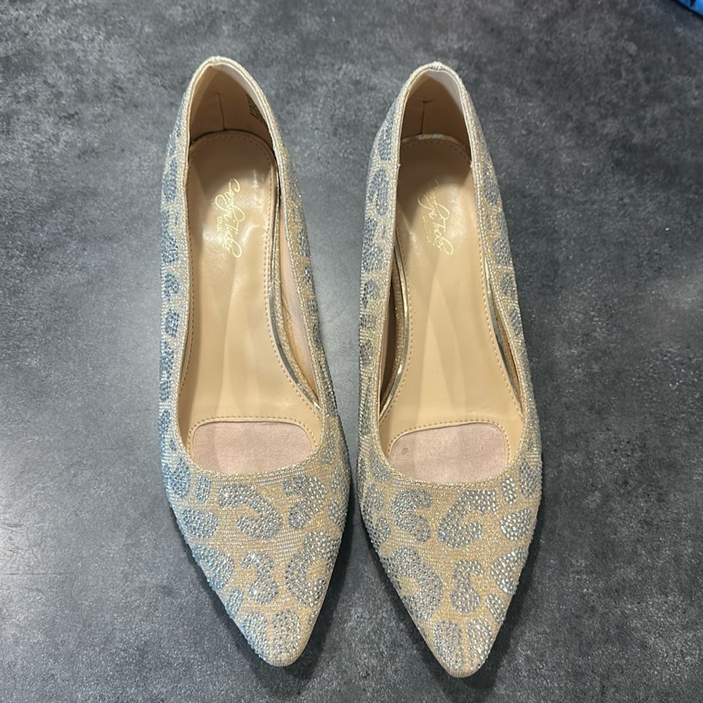 Carolyn Tucker Animal Print Women’s Pumps